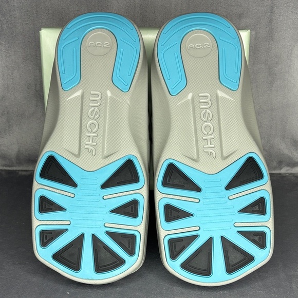 🔥🔥🔥MSCHF Black and Gray Cast Slides with Modern Slip-On Design Size: 11🔥🔥🔥 - Picture 5 of 11